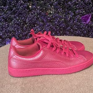 Puma sneakers. Sz 10